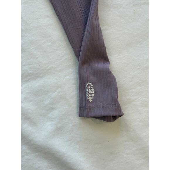 Free People Movement Ruched Detail Long Sleeve Top Size Small - Picture 3 of 4